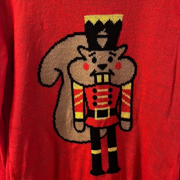 Norther Pole Womens Squirrel Nutcracker Christmas Long Sleeve Lightweight Medium - Picture 2 of 5